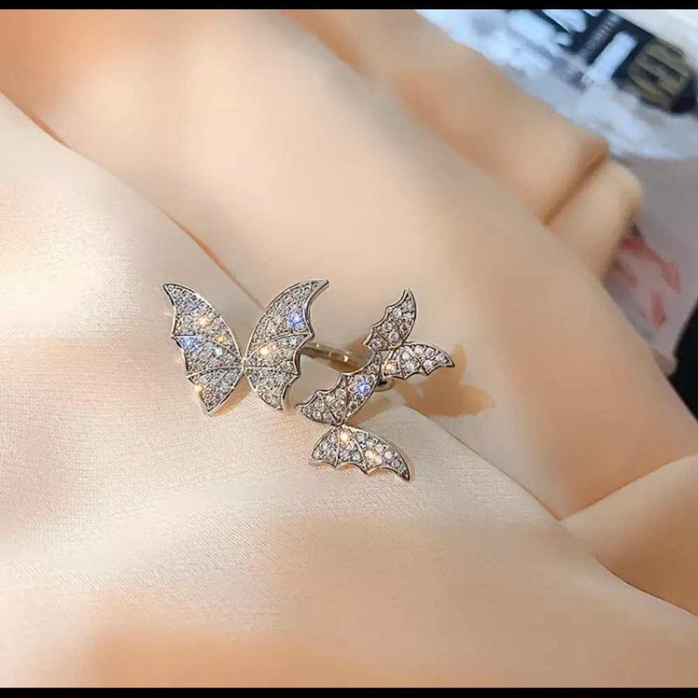 Silver butterfly adjustable ring - Picture 3 of 9